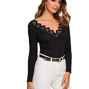 Lace trim deep V-Neck ribbed slim fitted top NWOT